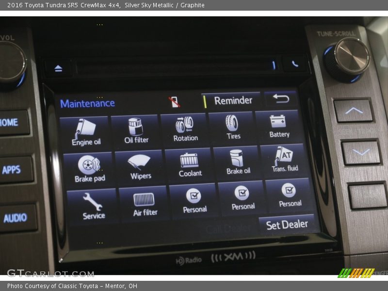 Silver Sky Metallic / Graphite 2016 Toyota Tundra SR5 CrewMax 4x4