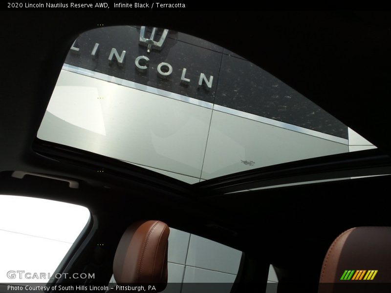 Infinite Black / Terracotta 2020 Lincoln Nautilus Reserve AWD