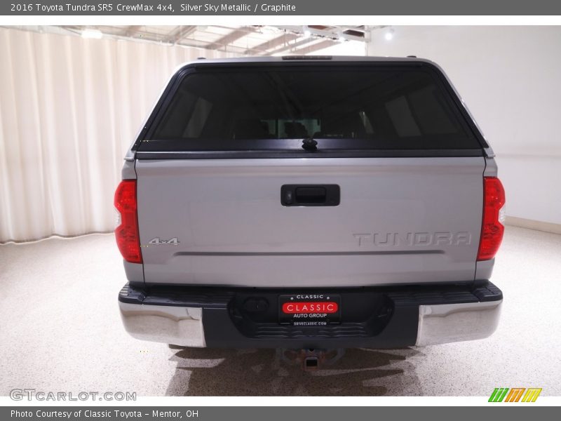 Silver Sky Metallic / Graphite 2016 Toyota Tundra SR5 CrewMax 4x4