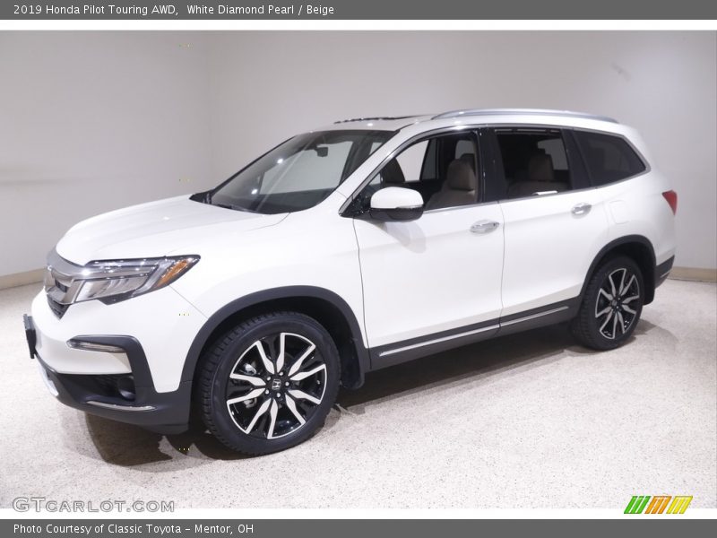 White Diamond Pearl / Beige 2019 Honda Pilot Touring AWD