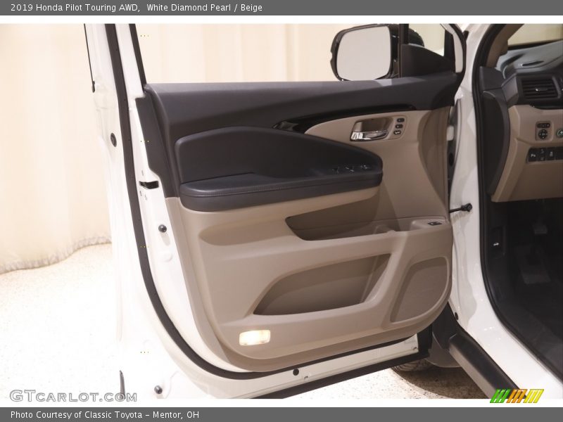 White Diamond Pearl / Beige 2019 Honda Pilot Touring AWD