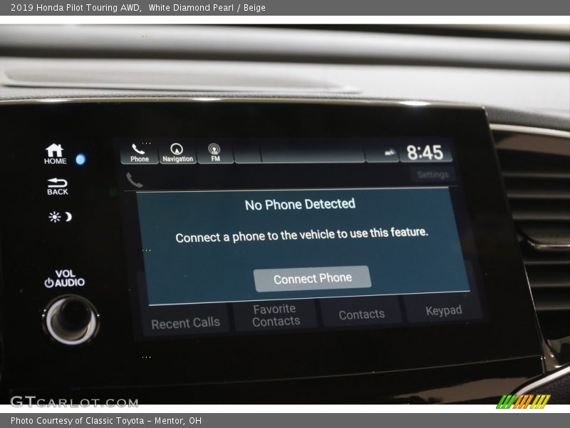 White Diamond Pearl / Beige 2019 Honda Pilot Touring AWD