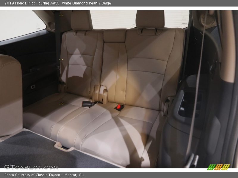 White Diamond Pearl / Beige 2019 Honda Pilot Touring AWD