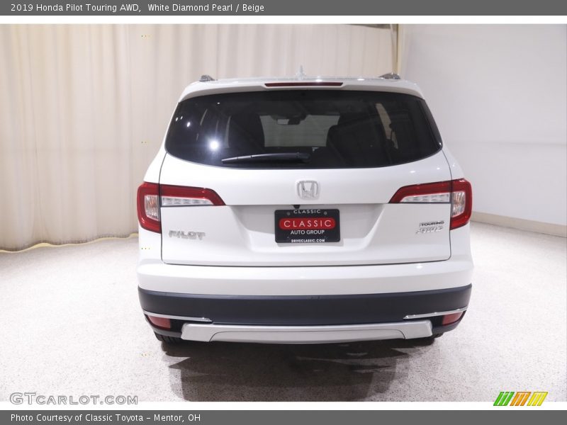 White Diamond Pearl / Beige 2019 Honda Pilot Touring AWD