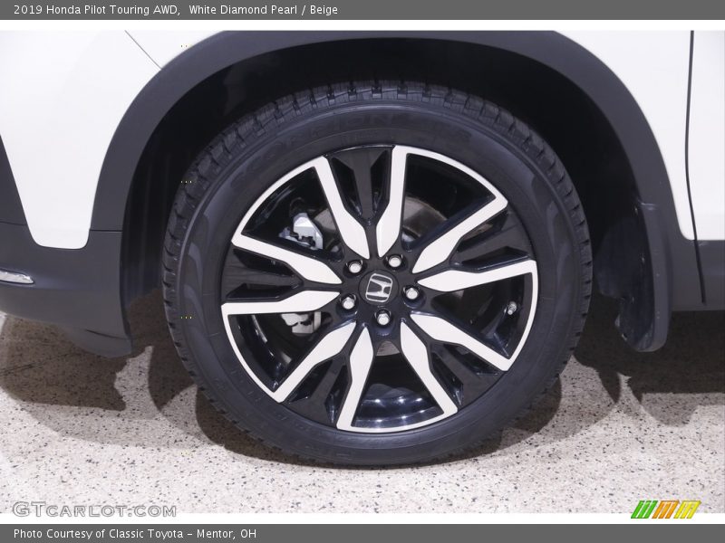 White Diamond Pearl / Beige 2019 Honda Pilot Touring AWD