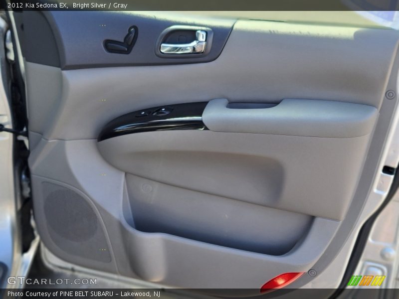 Bright Silver / Gray 2012 Kia Sedona EX