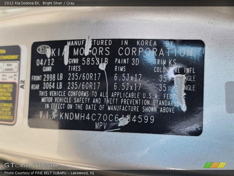 Bright Silver / Gray 2012 Kia Sedona EX