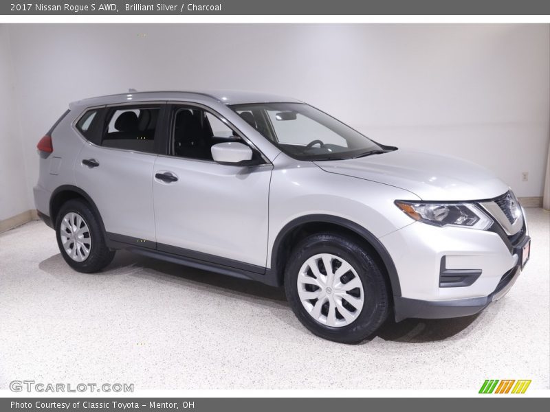 Brilliant Silver / Charcoal 2017 Nissan Rogue S AWD