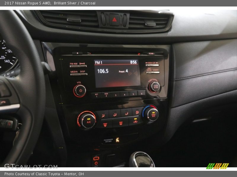 Brilliant Silver / Charcoal 2017 Nissan Rogue S AWD