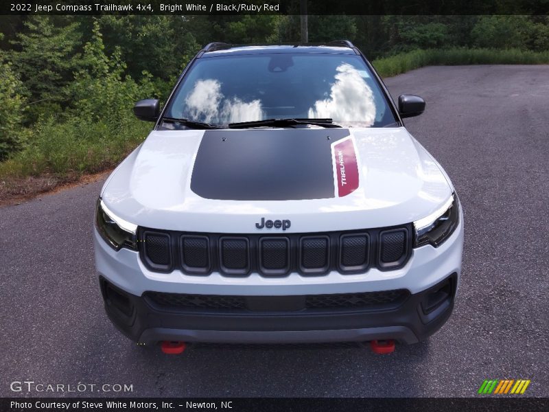 Bright White / Black/Ruby Red 2022 Jeep Compass Trailhawk 4x4