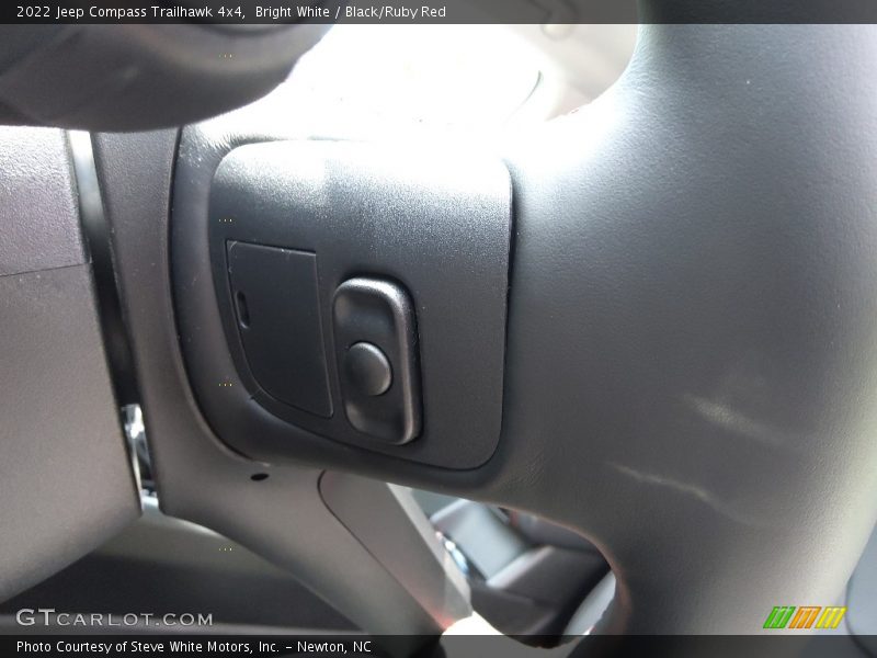 Bright White / Black/Ruby Red 2022 Jeep Compass Trailhawk 4x4