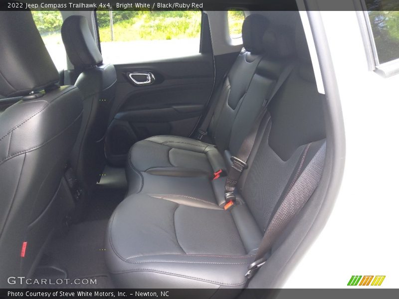 Bright White / Black/Ruby Red 2022 Jeep Compass Trailhawk 4x4
