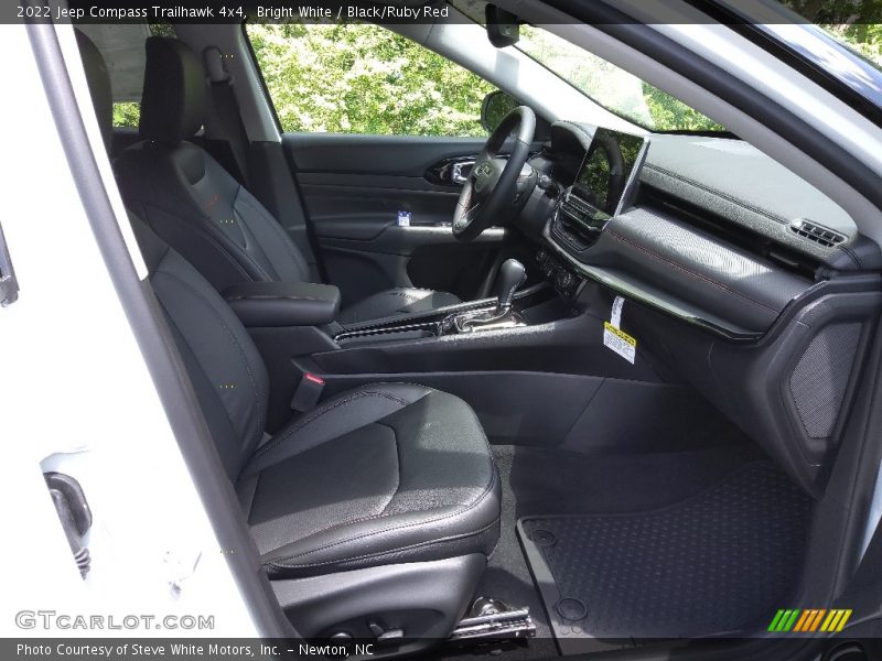 Bright White / Black/Ruby Red 2022 Jeep Compass Trailhawk 4x4
