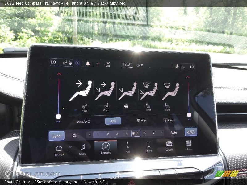 Bright White / Black/Ruby Red 2022 Jeep Compass Trailhawk 4x4