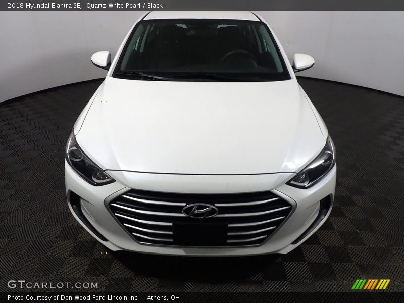 Quartz White Pearl / Black 2018 Hyundai Elantra SE