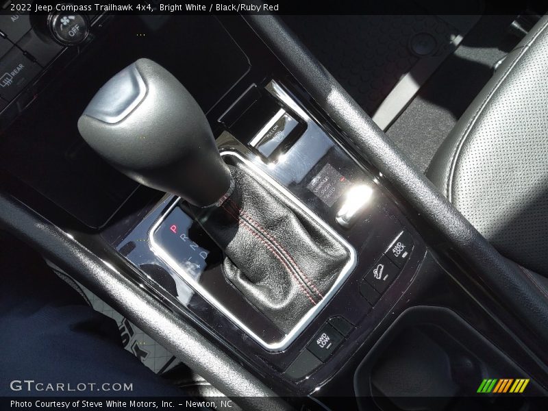 Bright White / Black/Ruby Red 2022 Jeep Compass Trailhawk 4x4