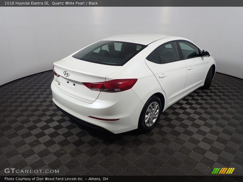 Quartz White Pearl / Black 2018 Hyundai Elantra SE