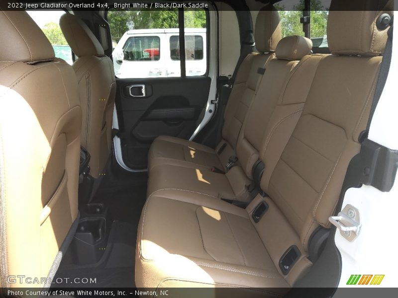 Bright White / Black/Dark Saddle 2022 Jeep Gladiator Overland 4x4