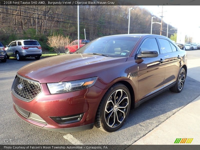 Front 3/4 View of 2018 Taurus SHO AWD