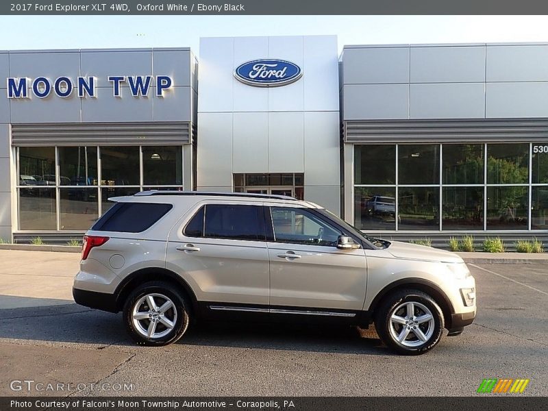 Oxford White / Ebony Black 2017 Ford Explorer XLT 4WD