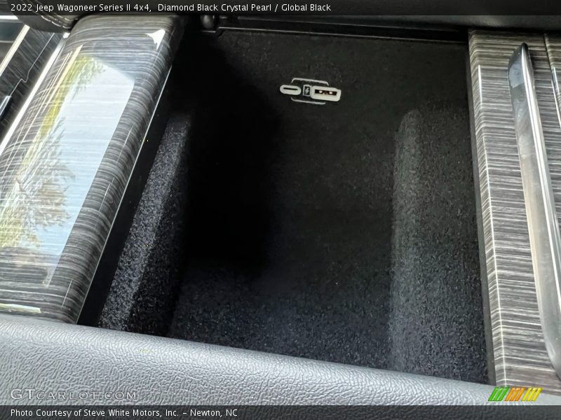 Diamond Black Crystal Pearl / Global Black 2022 Jeep Wagoneer Series II 4x4