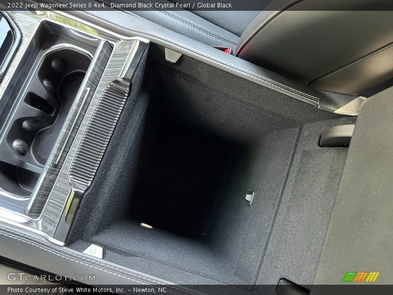 Diamond Black Crystal Pearl / Global Black 2022 Jeep Wagoneer Series II 4x4