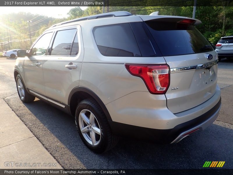 Oxford White / Ebony Black 2017 Ford Explorer XLT 4WD