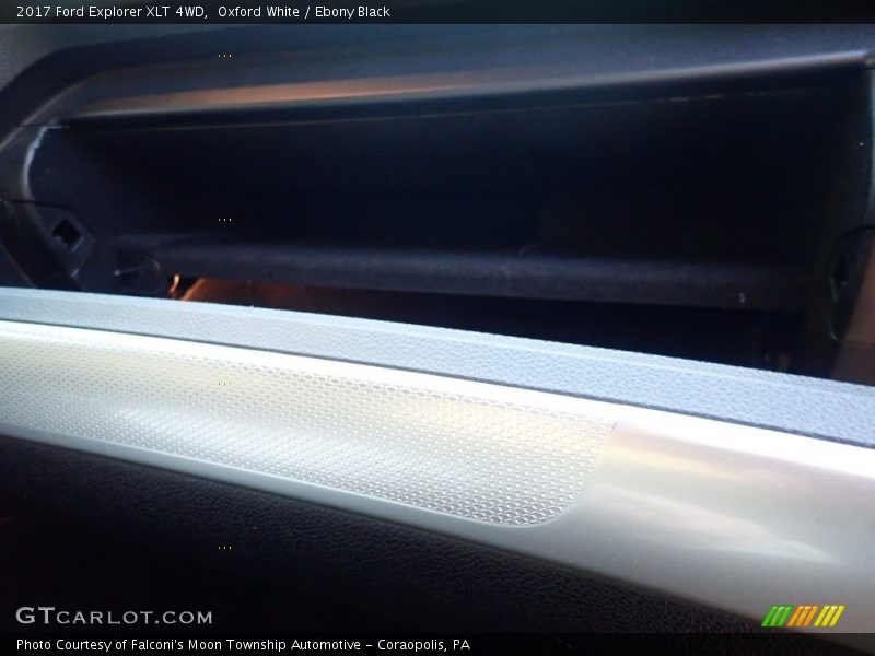Oxford White / Ebony Black 2017 Ford Explorer XLT 4WD