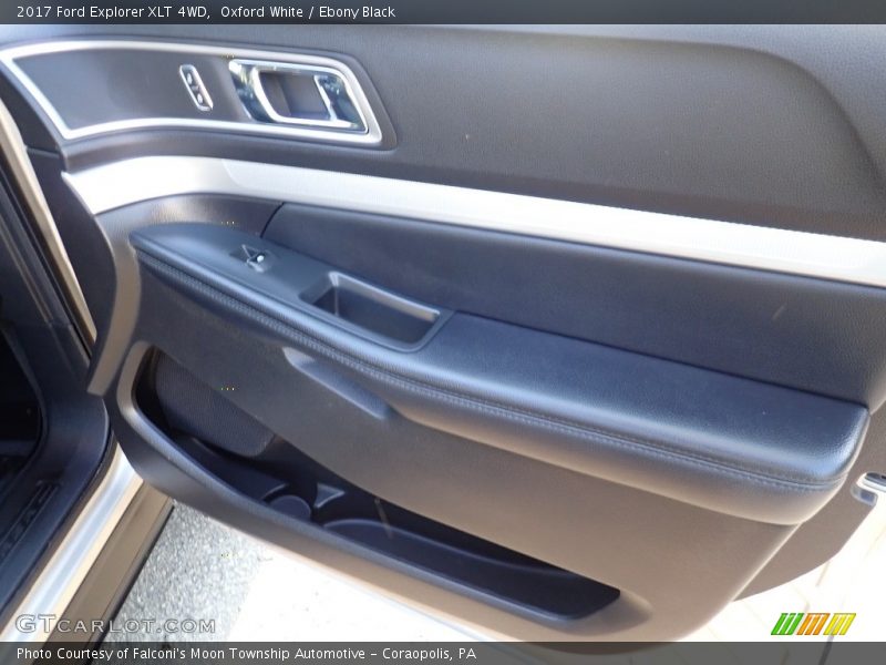 Oxford White / Ebony Black 2017 Ford Explorer XLT 4WD