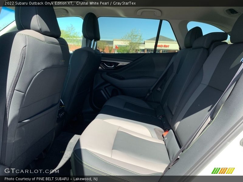 Crystal White Pearl / Gray StarTex 2022 Subaru Outback Onyx Edition XT