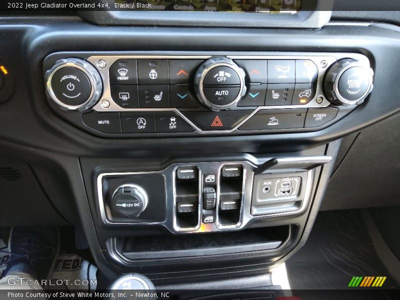 Black / Black 2022 Jeep Gladiator Overland 4x4