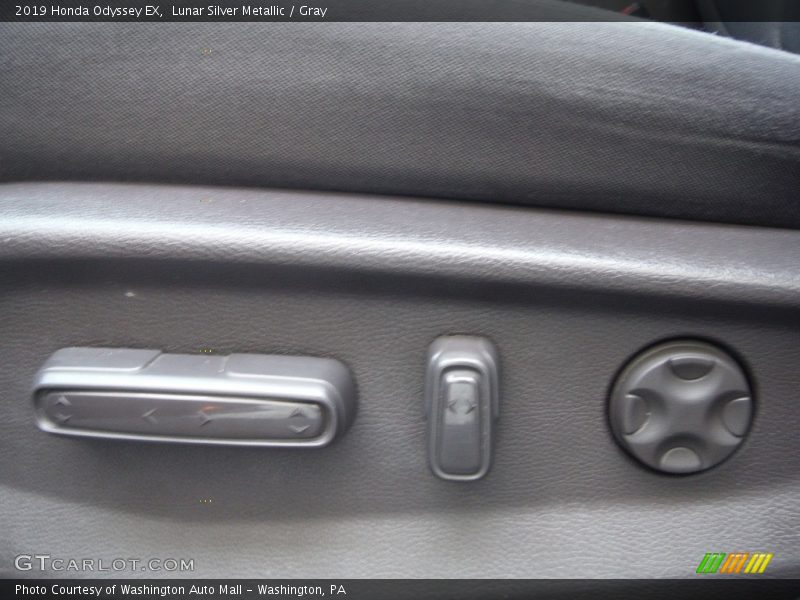 Lunar Silver Metallic / Gray 2019 Honda Odyssey EX