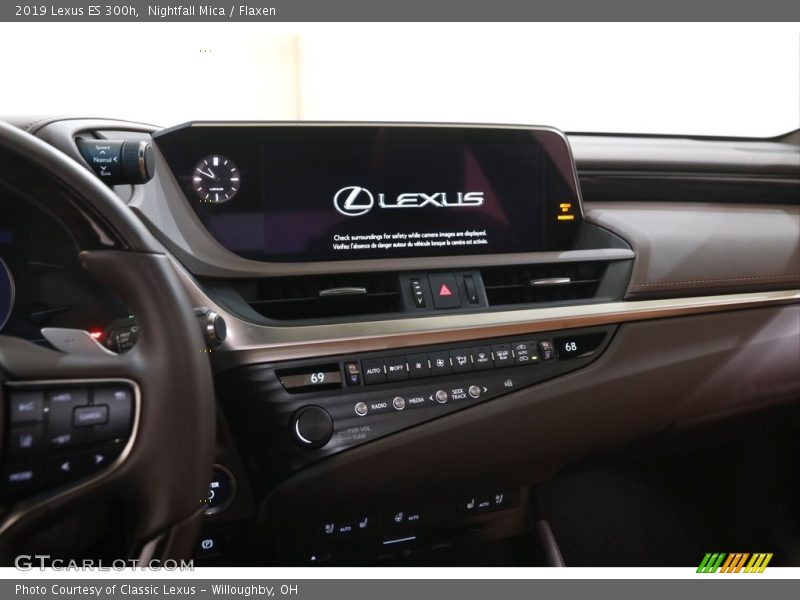 Dashboard of 2019 ES 300h