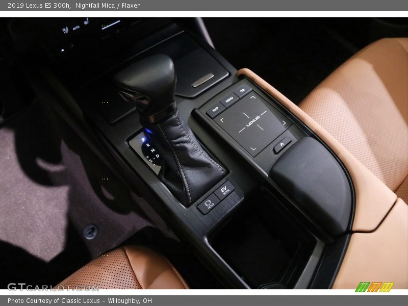  2019 ES 300h 8 Speed Automatic Shifter