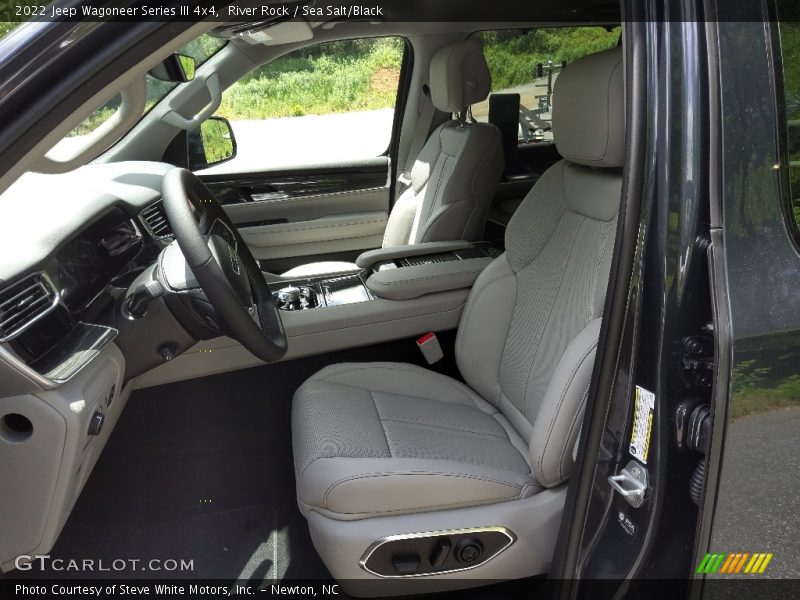 Front Seat of 2022 Wagoneer Series III 4x4