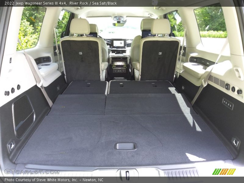  2022 Wagoneer Series III 4x4 Trunk
