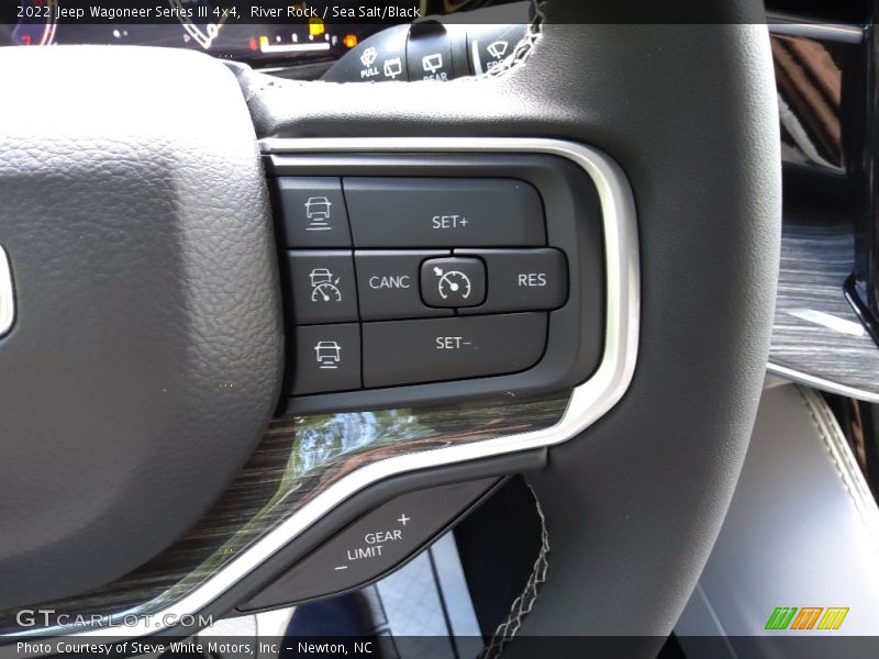  2022 Wagoneer Series III 4x4 Steering Wheel