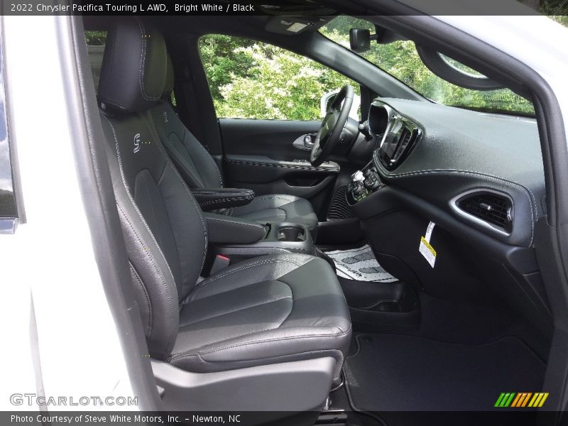 Front Seat of 2022 Pacifica Touring L AWD