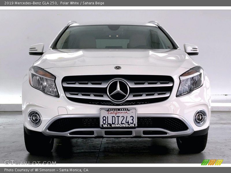 Polar White / Sahara Beige 2019 Mercedes-Benz GLA 250