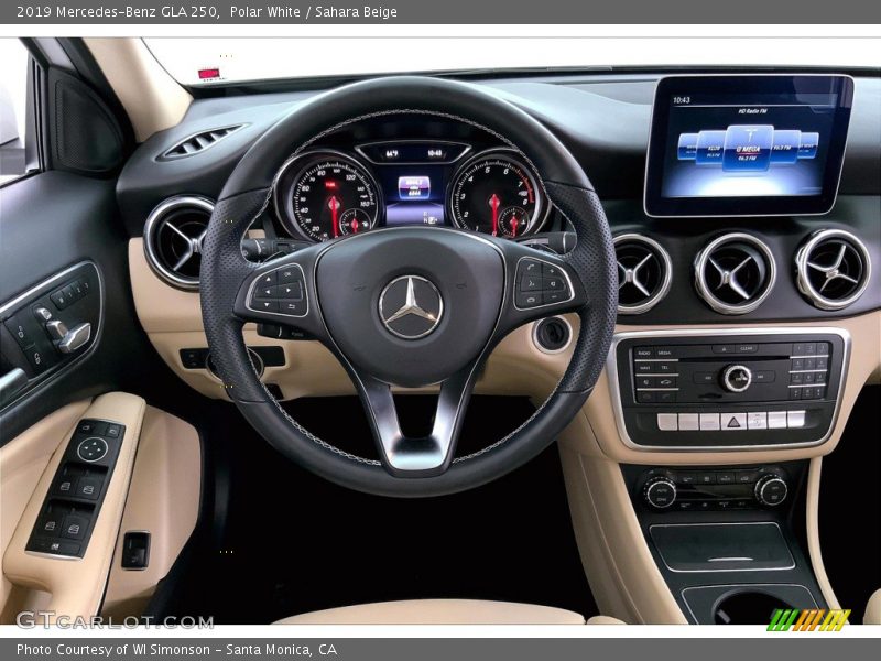 Polar White / Sahara Beige 2019 Mercedes-Benz GLA 250
