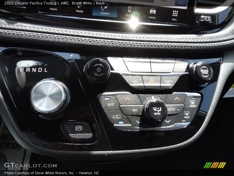 Controls of 2022 Pacifica Touring L AWD