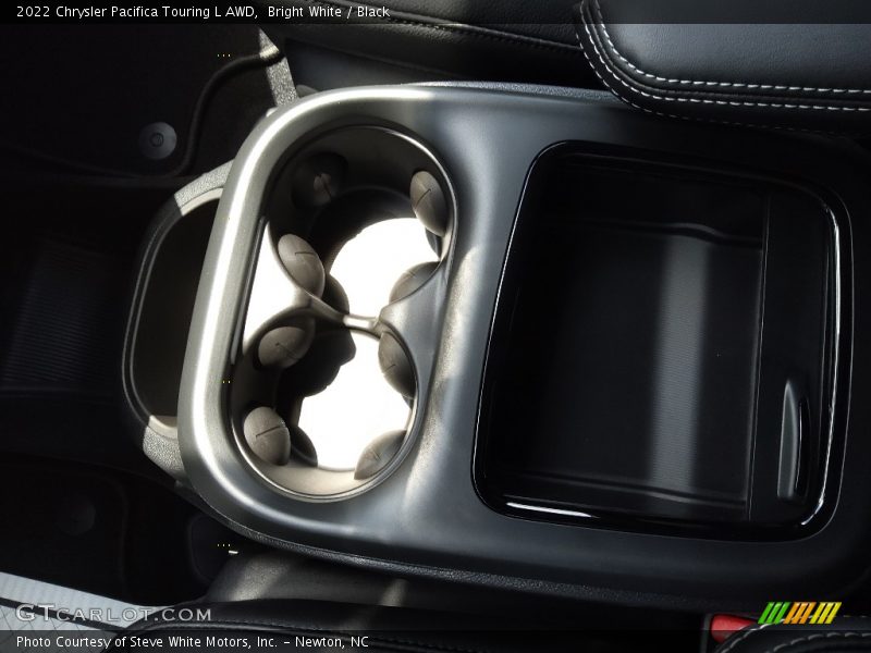 Bright White / Black 2022 Chrysler Pacifica Touring L AWD