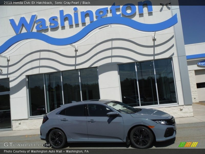 Sonic Gray Pearl / Black 2019 Honda Civic EX Hatchback