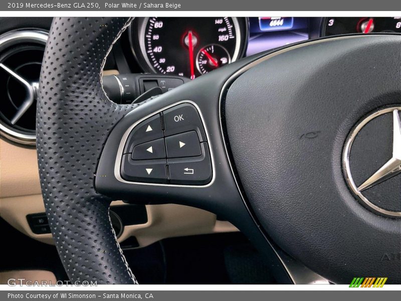 Polar White / Sahara Beige 2019 Mercedes-Benz GLA 250