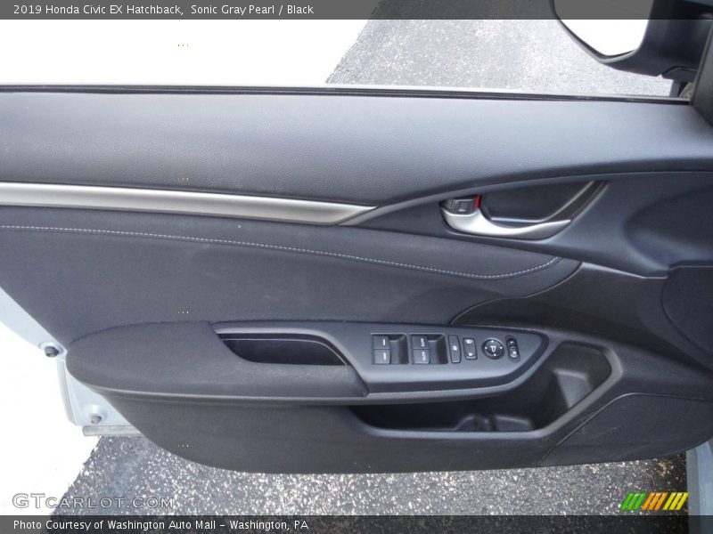 Sonic Gray Pearl / Black 2019 Honda Civic EX Hatchback