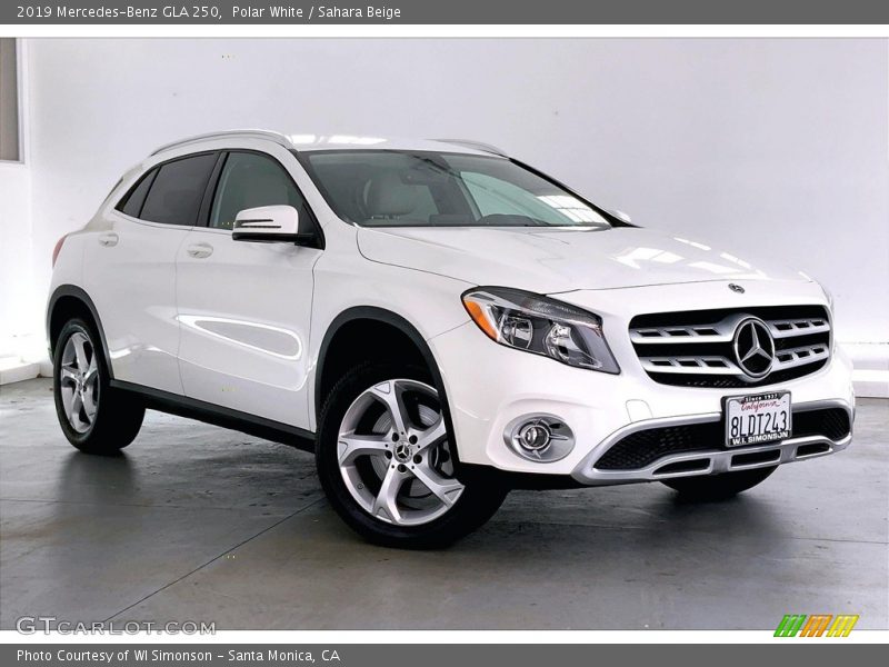 Polar White / Sahara Beige 2019 Mercedes-Benz GLA 250