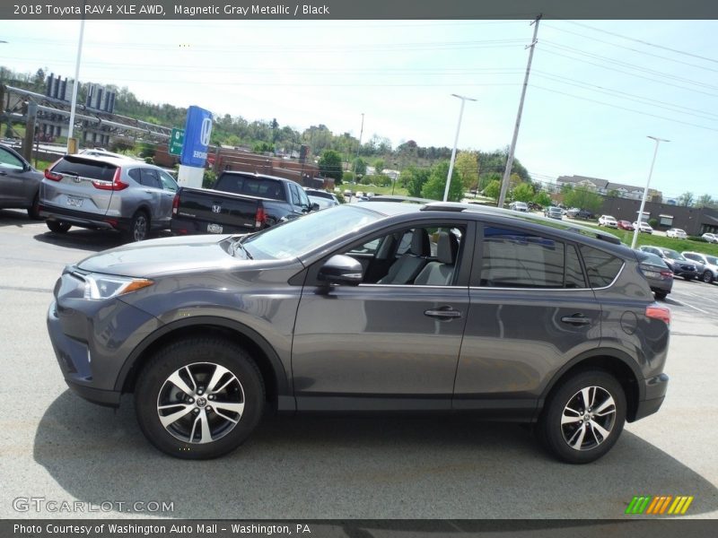 Magnetic Gray Metallic / Black 2018 Toyota RAV4 XLE AWD