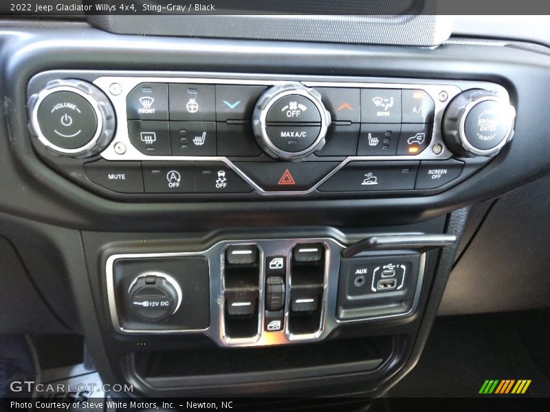 Sting-Gray / Black 2022 Jeep Gladiator Willys 4x4