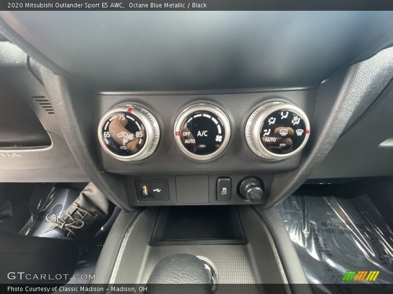 Octane Blue Metallic / Black 2020 Mitsubishi Outlander Sport ES AWC