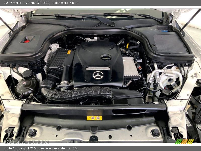 Polar White / Black 2019 Mercedes-Benz GLC 300